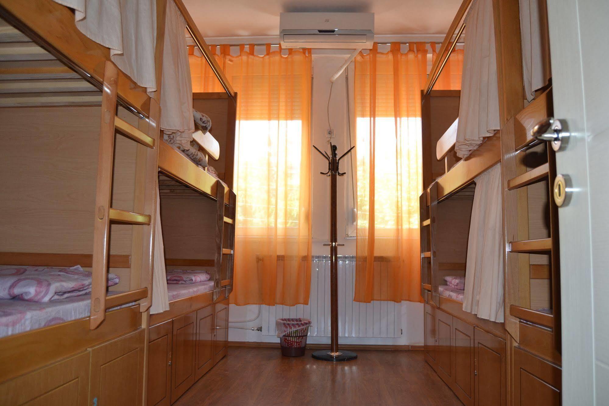 Hostel Valentin 2 Skopje Exteriér fotografie