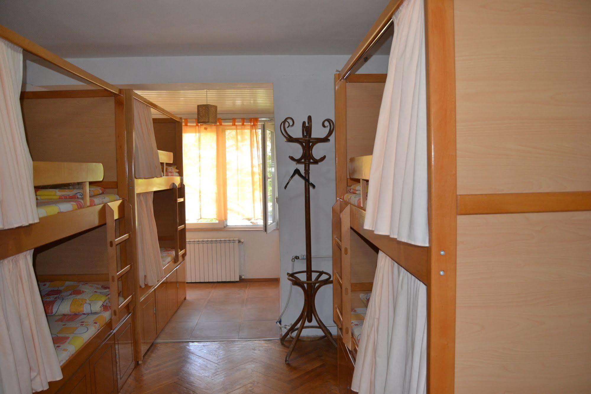 Hostel Valentin 2 Skopje Exteriér fotografie