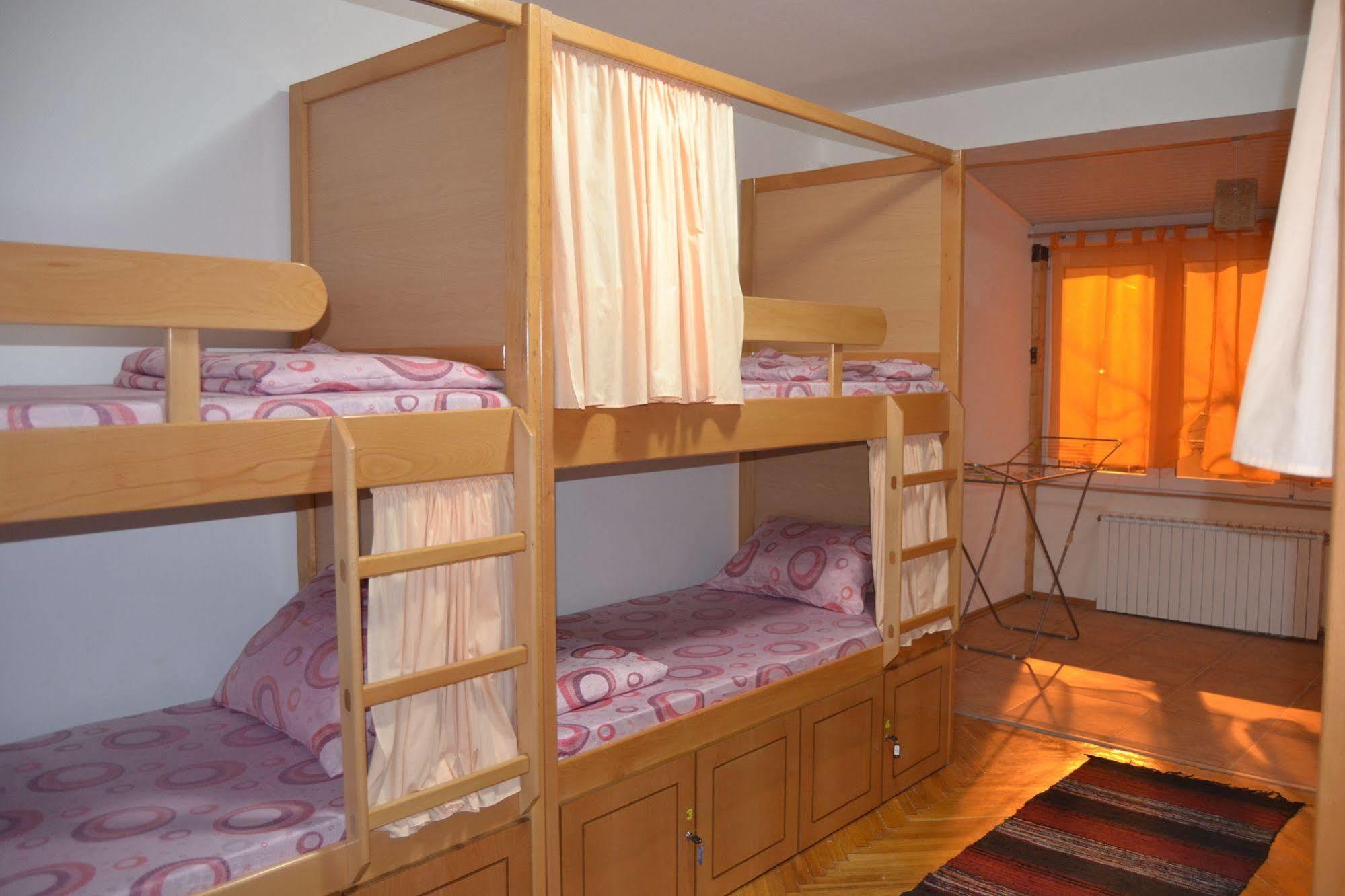 Hostel Valentin 2 Skopje Exteriér fotografie